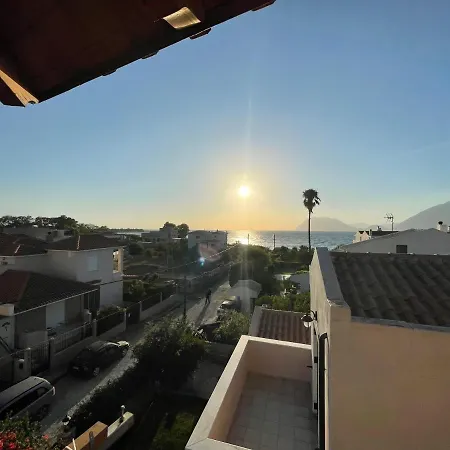 Teo'S 2 Persons Studio Deluxe Patras Exterior photo